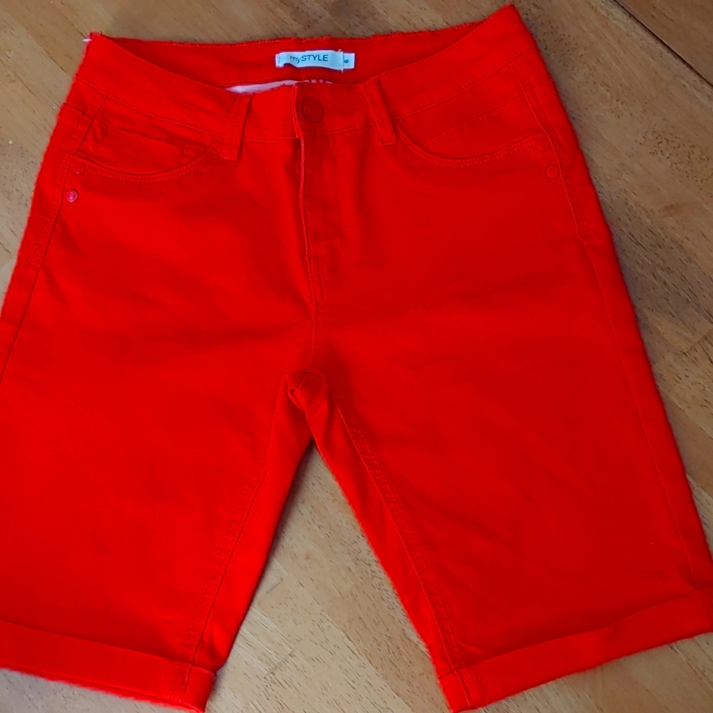 Ladies size 9 Red My Style Shorts